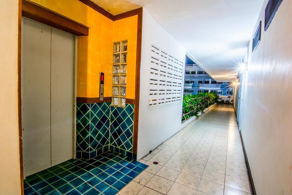 Sutus Court 4 Hotel Pattaya Luaran gambar