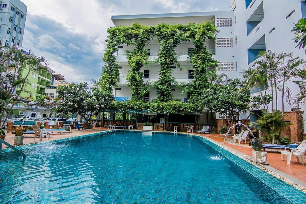 Sutus Court 4 Hotel Pattaya Luaran gambar