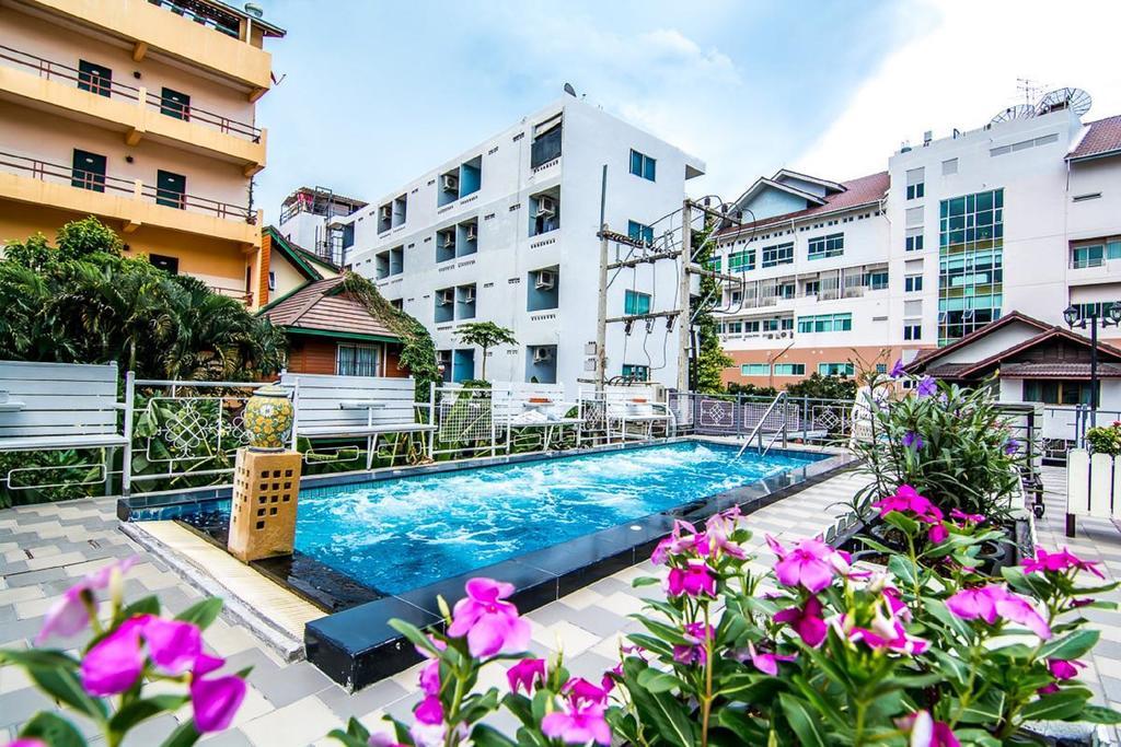 Sutus Court 4 Hotel Pattaya Luaran gambar