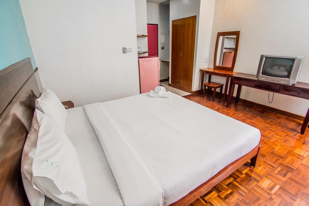 Sutus Court 4 Hotel Pattaya Luaran gambar