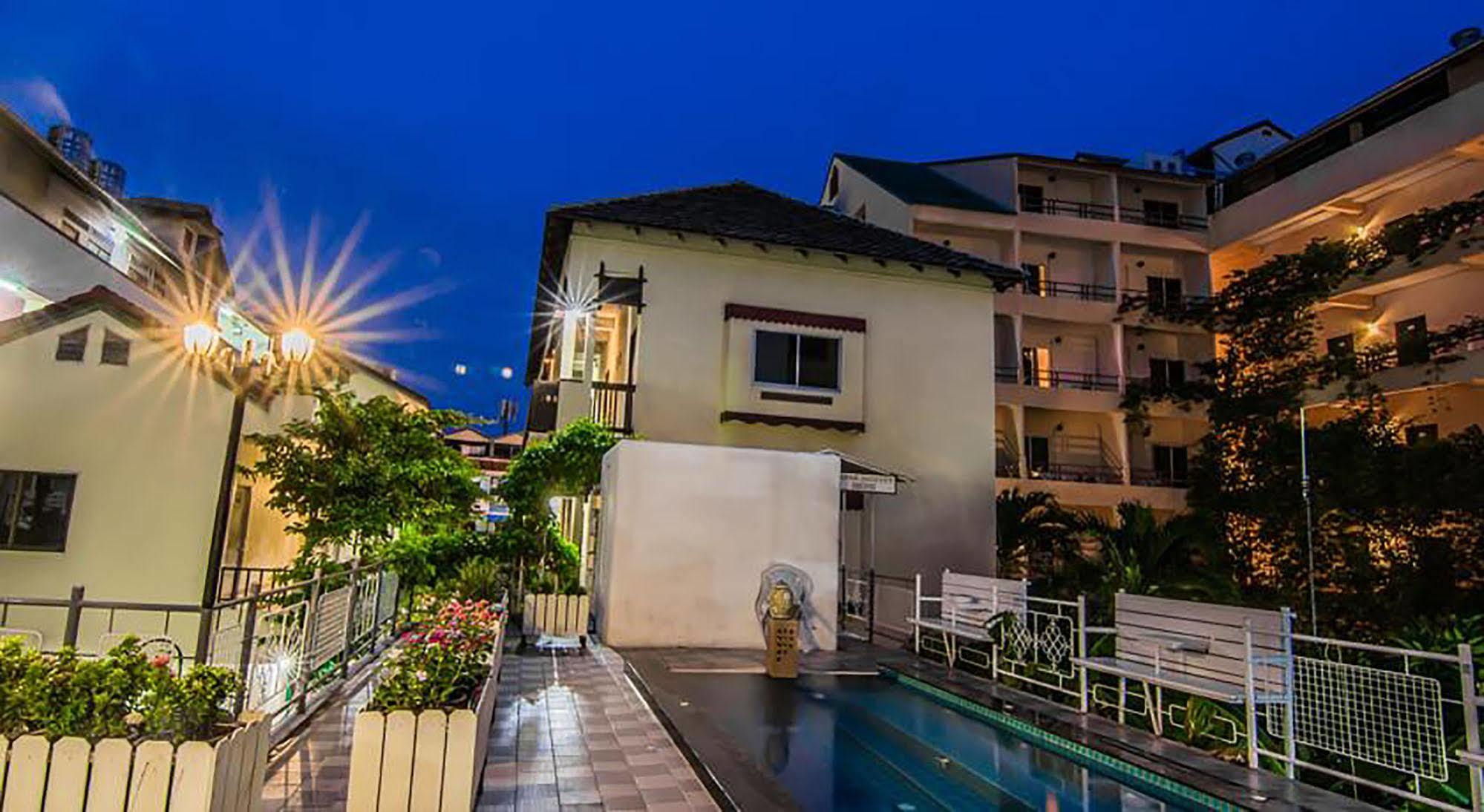 Sutus Court 4 Hotel Pattaya Luaran gambar