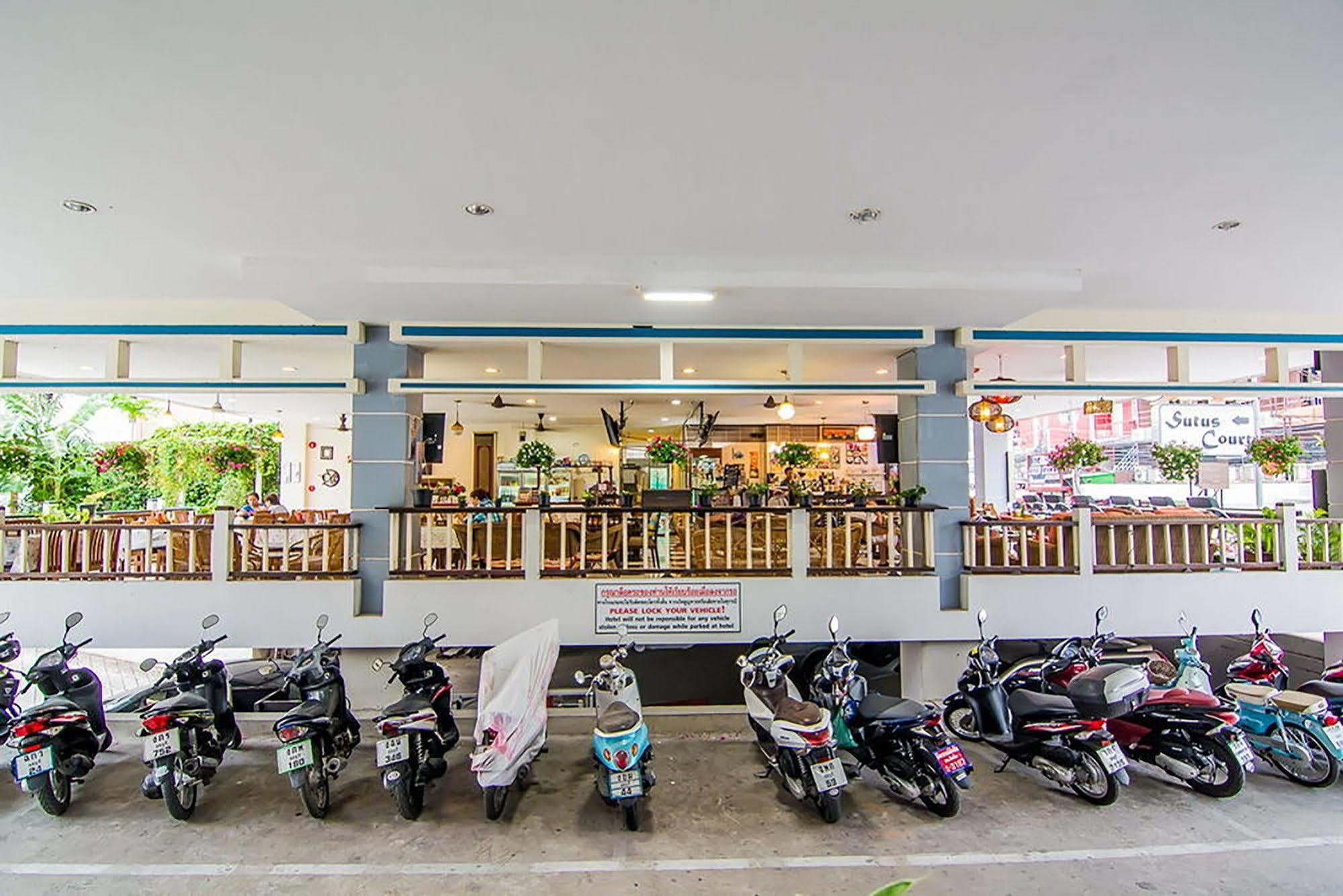 Sutus Court 4 Hotel Pattaya Luaran gambar