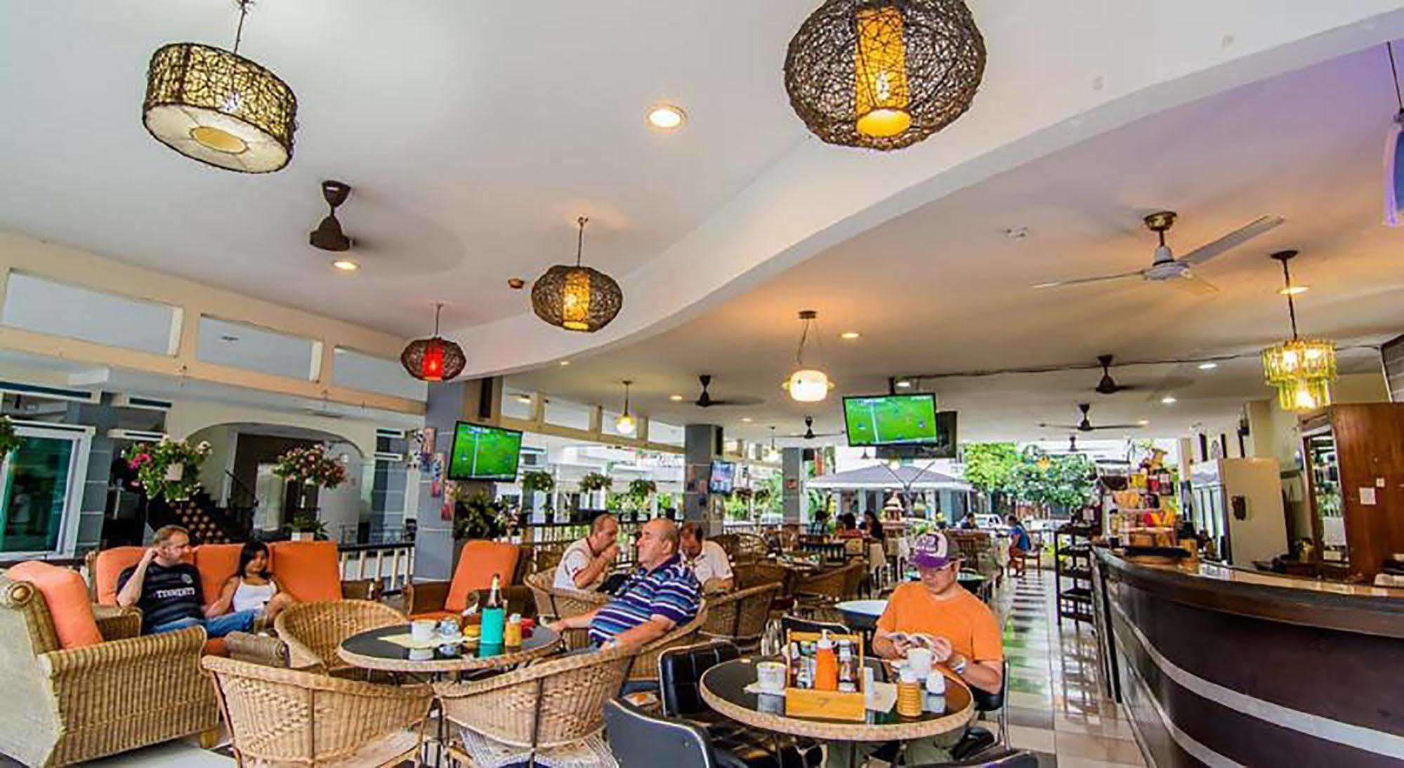 Sutus Court 4 Hotel Pattaya Luaran gambar