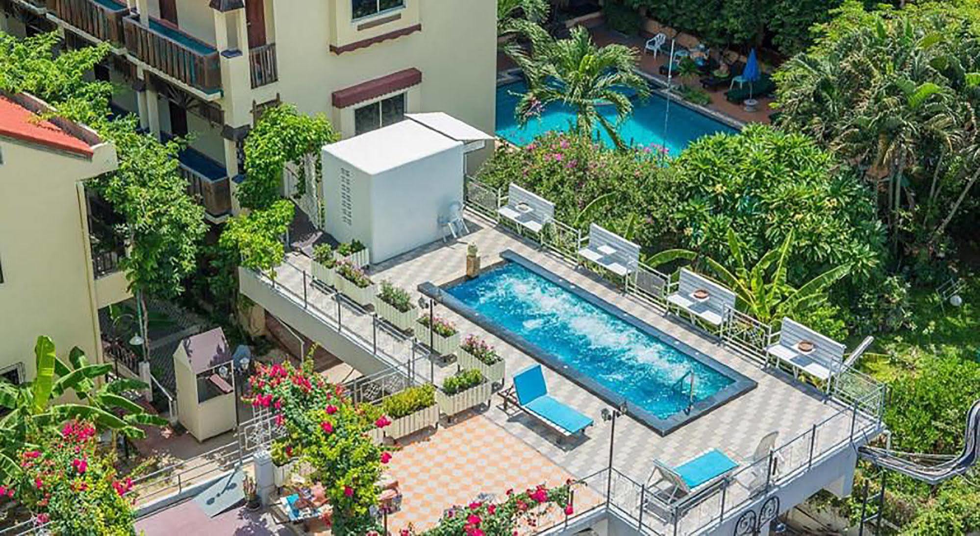 Sutus Court 4 Hotel Pattaya Luaran gambar