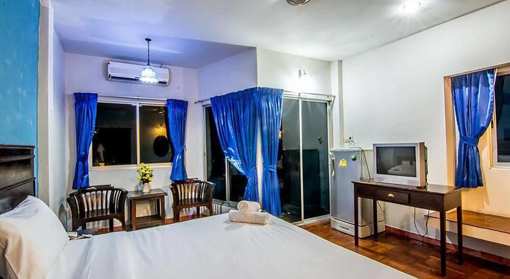 Sutus Court 4 Hotel Pattaya Luaran gambar