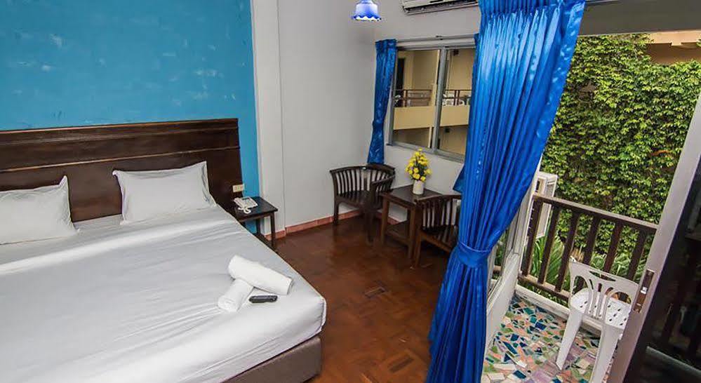 Sutus Court 4 Hotel Pattaya Luaran gambar
