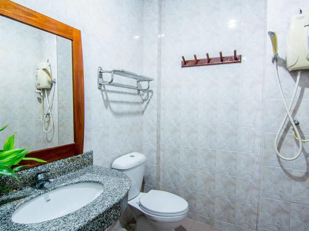 Sutus Court 4 Hotel Pattaya Luaran gambar